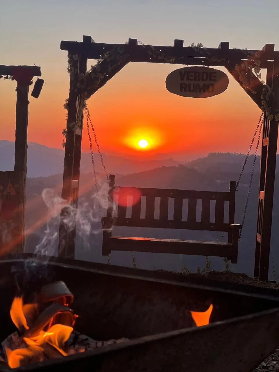 Balanço romântico no Lavandário de Monte Verde