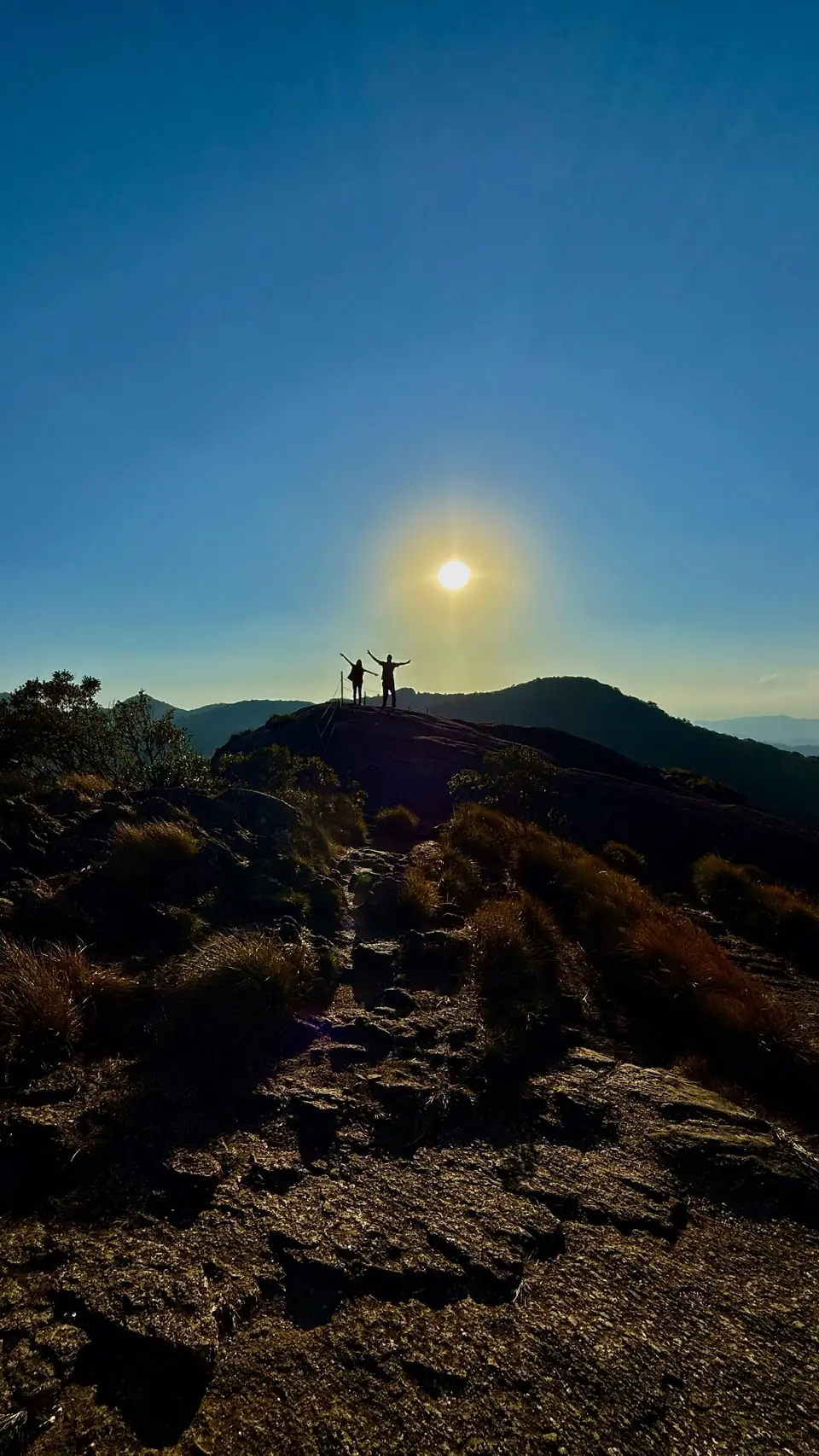 Pôr do sol deslumbrante na Pedra Redonda, Monte Verde